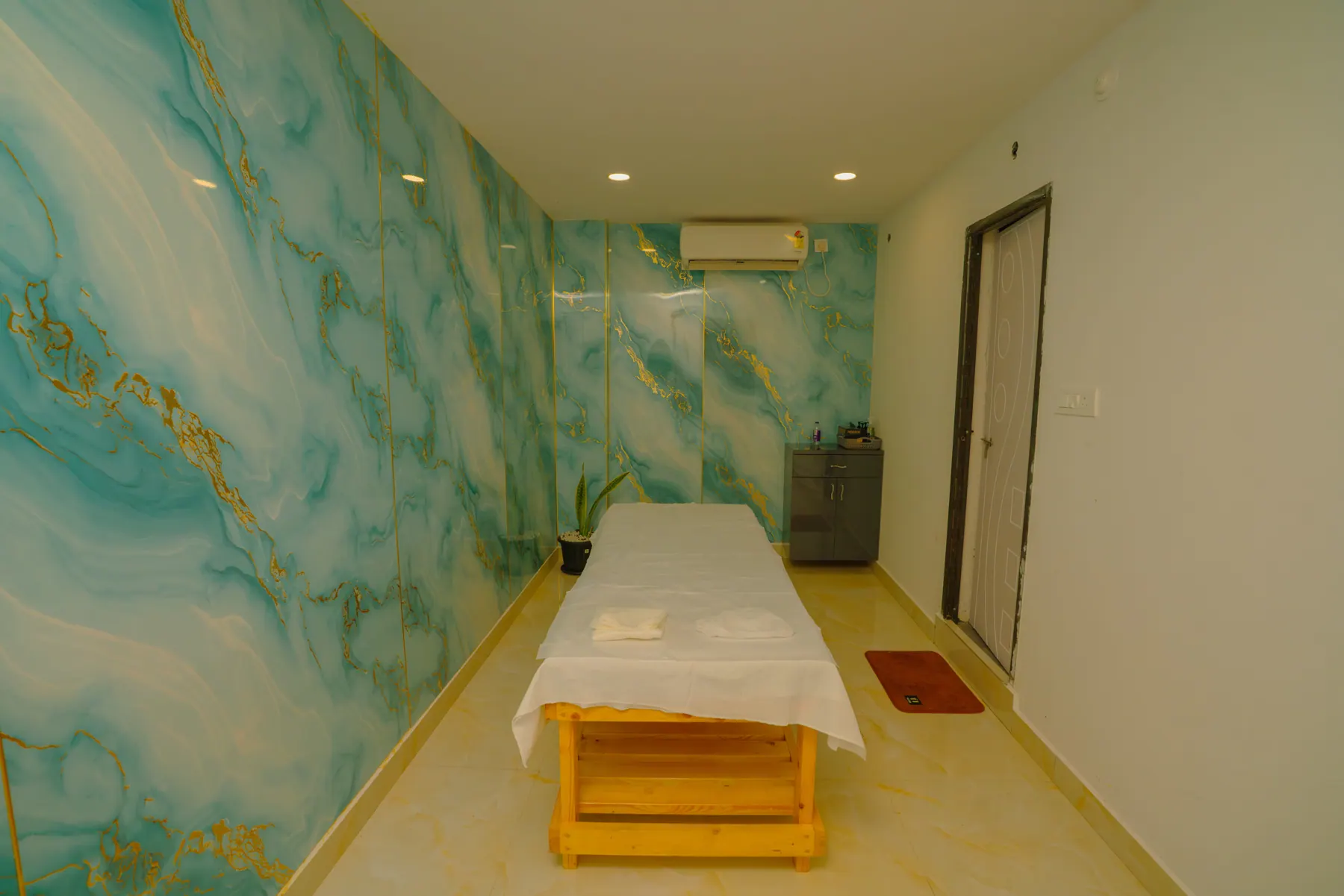 Peaceful treatment room